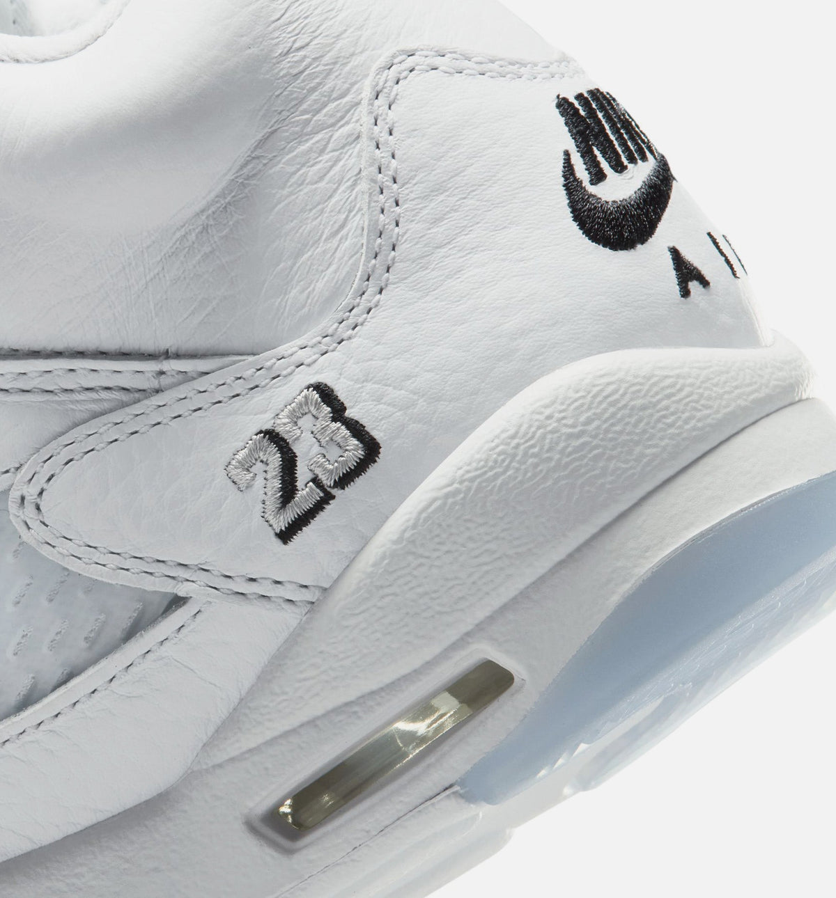 Air Jordan 5 Retro OG White Metallic – Grade School Lifestyle Shoe in White/Black/Metallic Silver