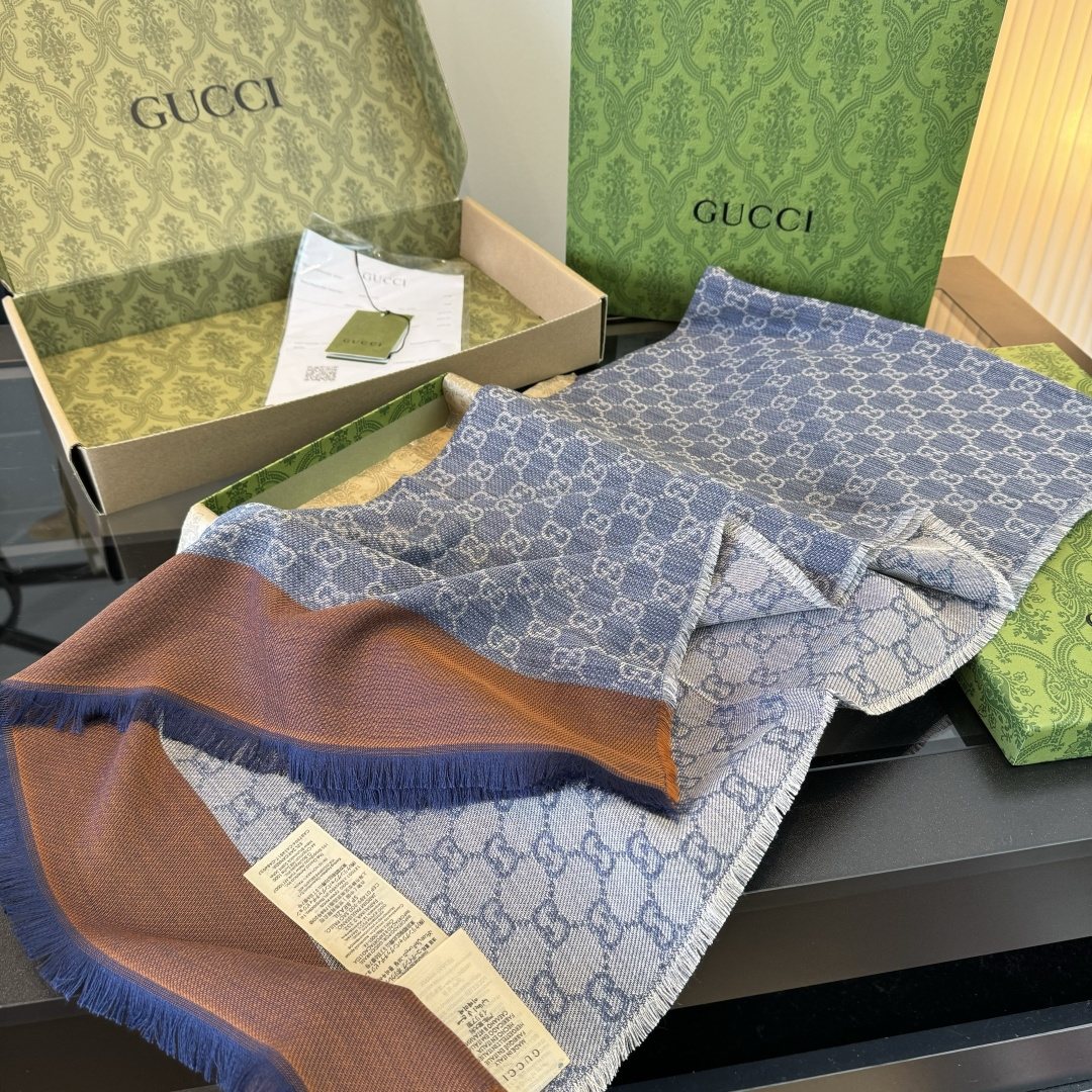 Gucci Blue-Gray Fringed Pattern Scarf